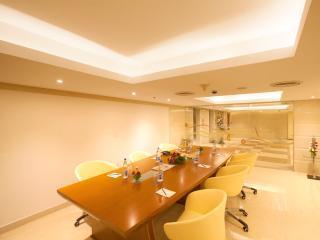 United 21 The Grand Hotel Pune