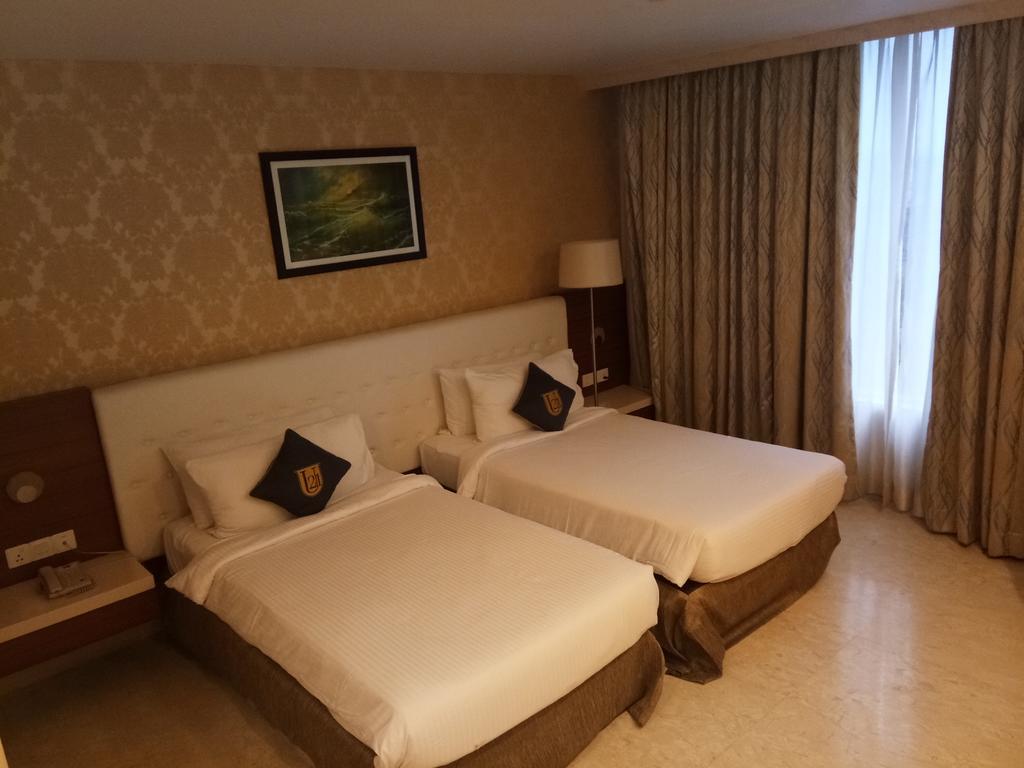 United 21 The Grand Pune