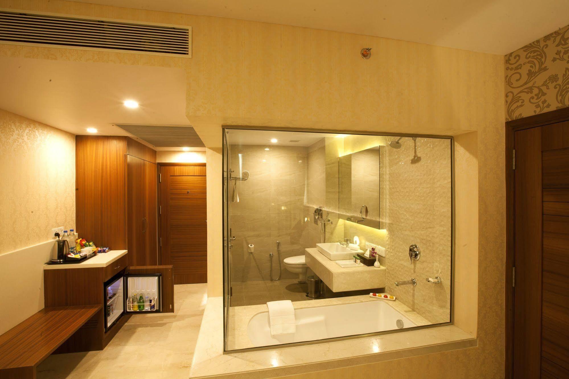 United 21 The Grand Pune